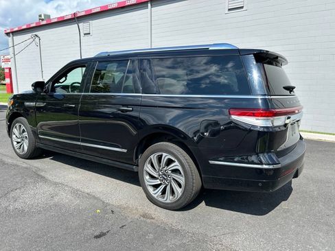 Used 2024 Lincoln Navigator L 4WD image 6