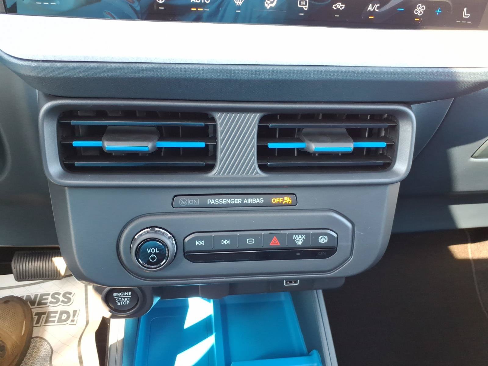 New 2026 Ford Maverick XLT w/ XLT Luxury Package FWD image 12