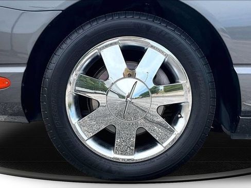 Used 2003 Ford Thunderbird RWD image 28