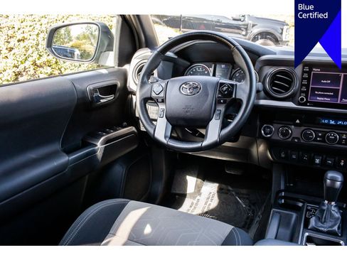 Used 2021 Toyota Tacoma TRD Off-Road w/ Technology Package AWD/4WD image 14