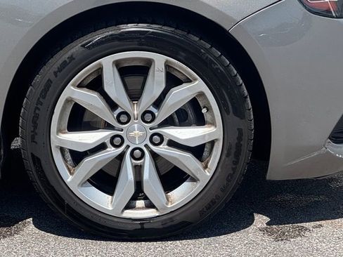 Used 2019 Chevrolet Impala LT image 3