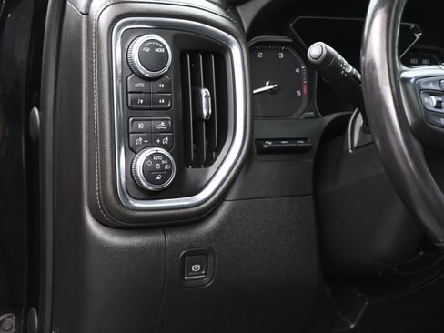 Used 2022 GMC Sierra 2500 Denali w/ Denali Ultimate Package AWD/4WD image 23