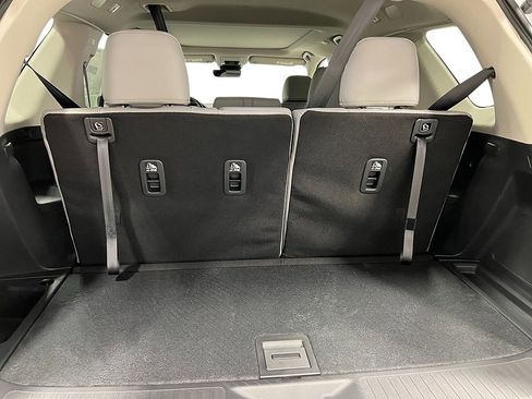 New 2025 Honda Pilot Touring image 35