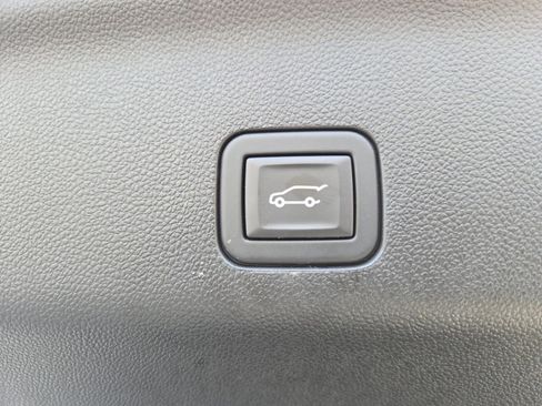 Used 2024 Chevrolet Suburban Z71 w/ Luxury Package image 26