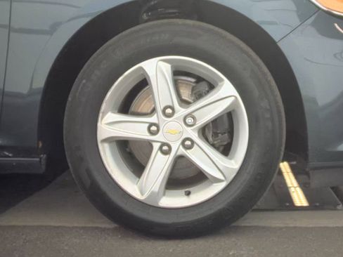 Used 2018 Volkswagen Passat 2.0T S image 10