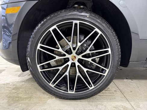 New 2026 Porsche Macan image 13