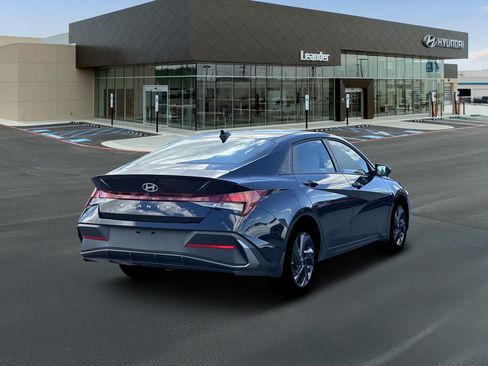 New 2026 Hyundai Elantra Sport FWD image 7