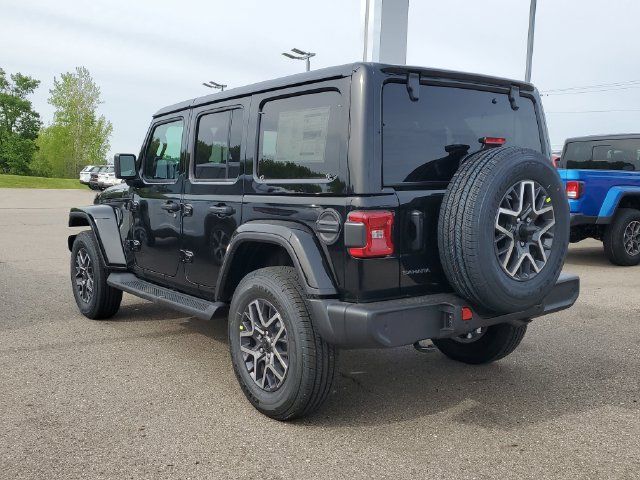 New 2026 Jeep Wrangler Unlimited Sahara AWD/4WD image 5