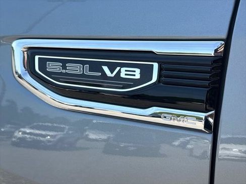 Used 2026 GMC Sierra 1500 SLT AWD/4WD image 9