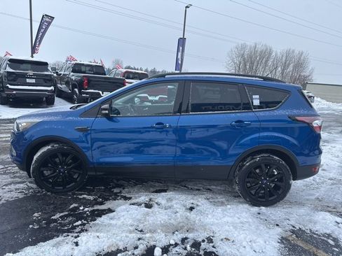 Used 2017 Ford Escape Titanium image 6