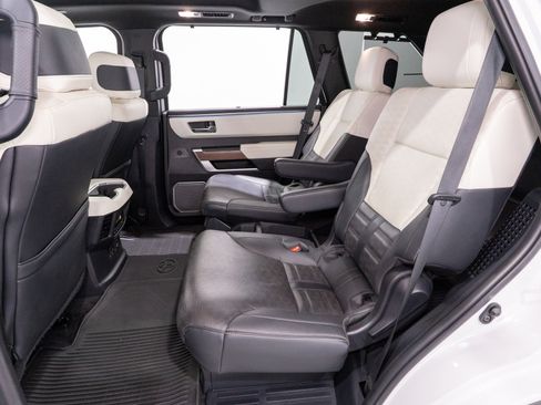 Used 2024 Toyota Sequoia Capstone AWD/4WD image 35