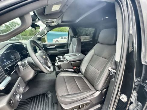 Used 2024 Chevrolet Silverado 1500 LT image 18