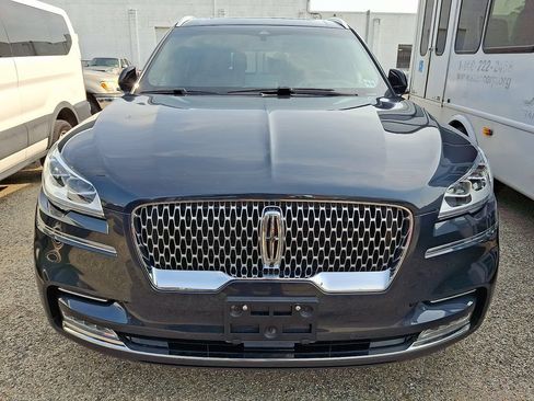 Used 2023 Lincoln Aviator Reserve w/ Equipment Group 201A AWD/4WD image 2