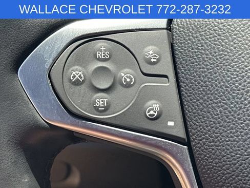 Used 2023 Chevrolet Traverse RS FWD image 19