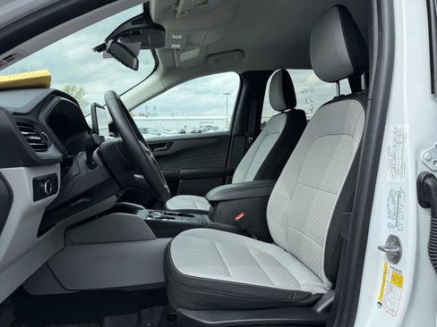 Used 2023 Ford Escape Active image 9