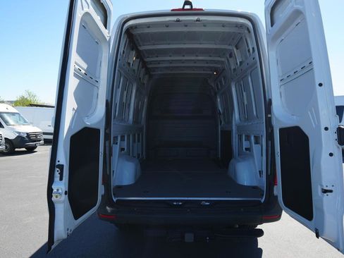 Used 2024 Mercedes-Benz Sprinter 144 Cargo image 7