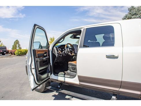Used 2019 RAM 2500 Limited AWD/4WD image 25