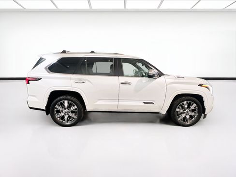 Used 2024 Toyota Sequoia Capstone AWD/4WD image 24