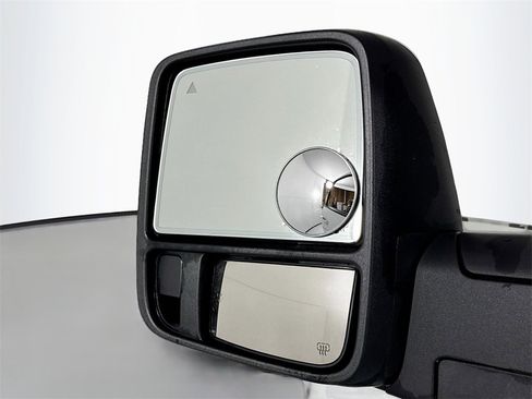 Used 2024 RAM 3500 Laramie image 9