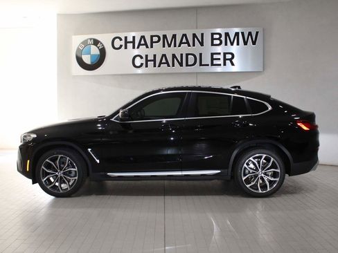 Used 2025 BMW X4 xDrive30i w/ Premium Package image 3