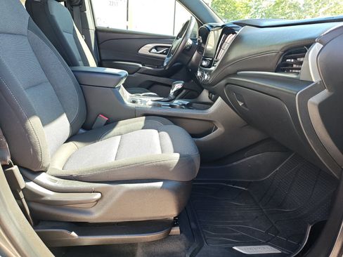Used 2022 Chevrolet Traverse LT AWD/4WD image 29