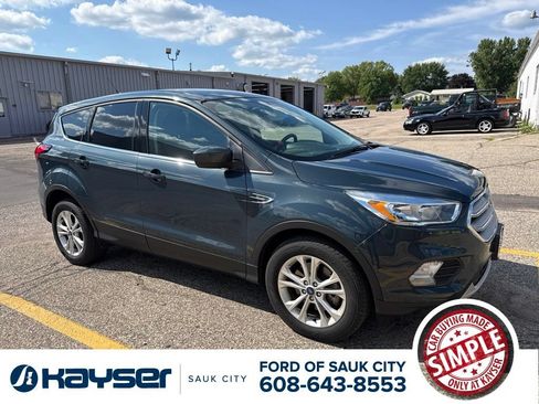 Used 2019 Ford Escape SE AWD/4WD image 1