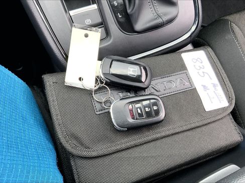 Used 2023 Honda CR-V LX image 14