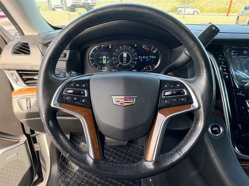 Used 2020 Cadillac Escalade Luxury image 19
