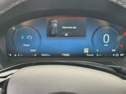 Used 2025 Ford Escape Platinum w/ Premium Technology Package AWD/4WD image 13