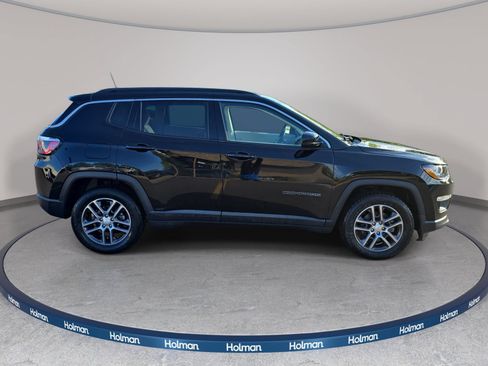 Used 2018 Jeep Compass Latitude w/ Popular Equipment Group FWD image 5