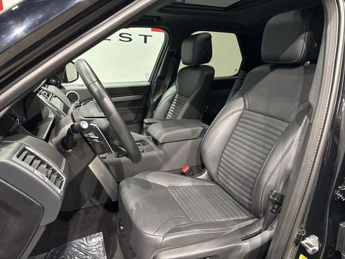 Used 2023 Land Rover Discovery S R-Dynamic image 10