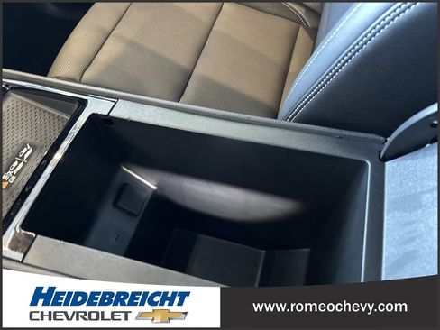 Used 2024 Chevrolet Blazer EV LT AWD/4WD image 29