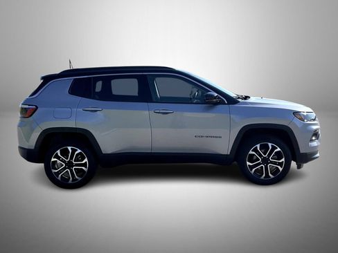 Used 2022 Jeep Compass Limited AWD/4WD image 4