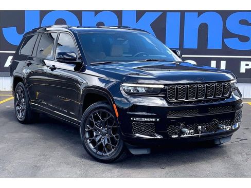 Used 2025 Jeep Grand Cherokee L Summit AWD/4WD image 2