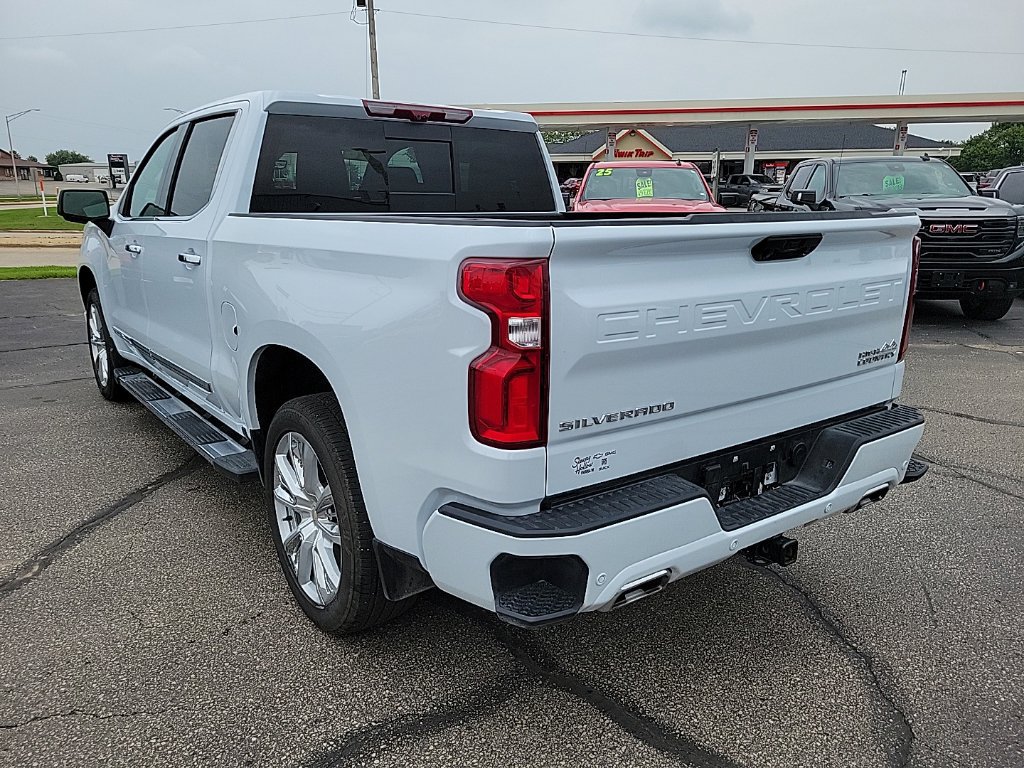 Used 2026 Chevrolet Silverado 1500 High Country w/ High Country Premium Package AWD/4WD image 7