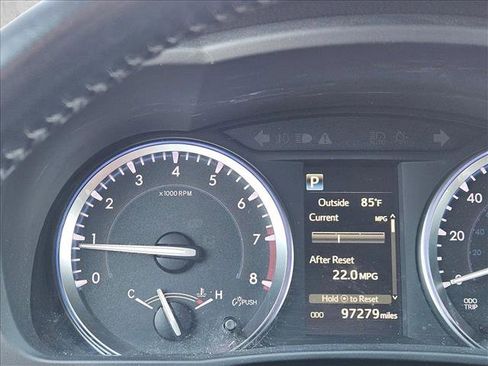 Used 2018 Toyota Highlander XLE image 9