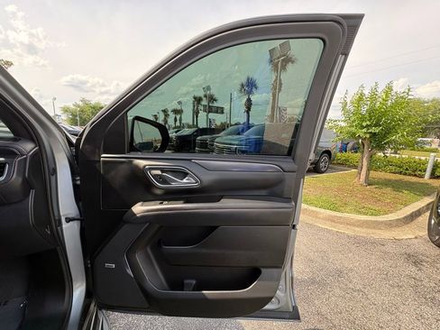 Used 2023 Chevrolet Suburban RST w/ Max Trailering Package RWD image 27