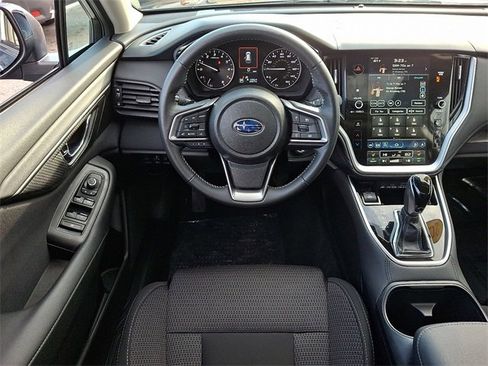 Used 2025 Subaru Outback Premium image 11