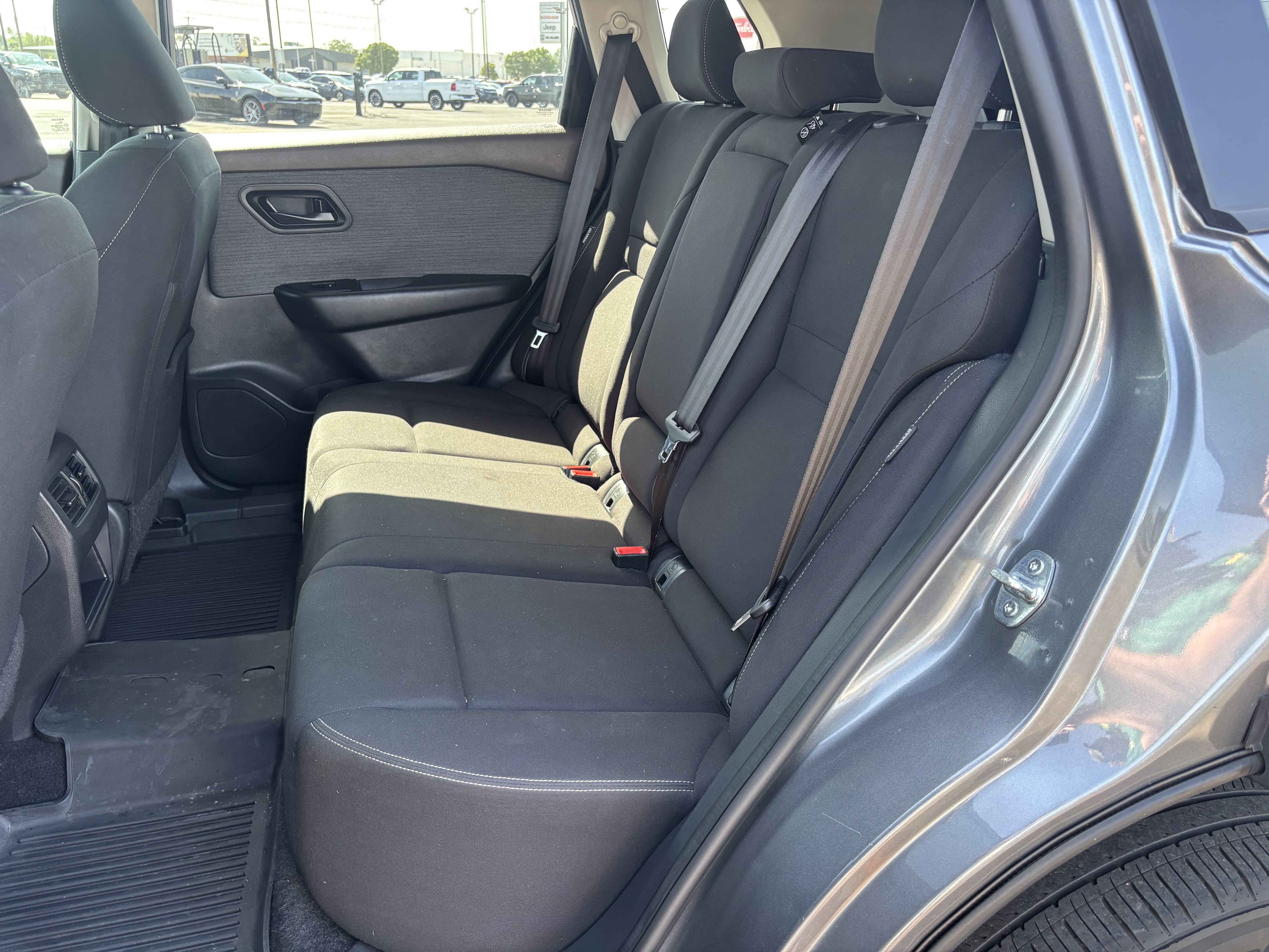Used 2023 Nissan Rogue S FWD image 23