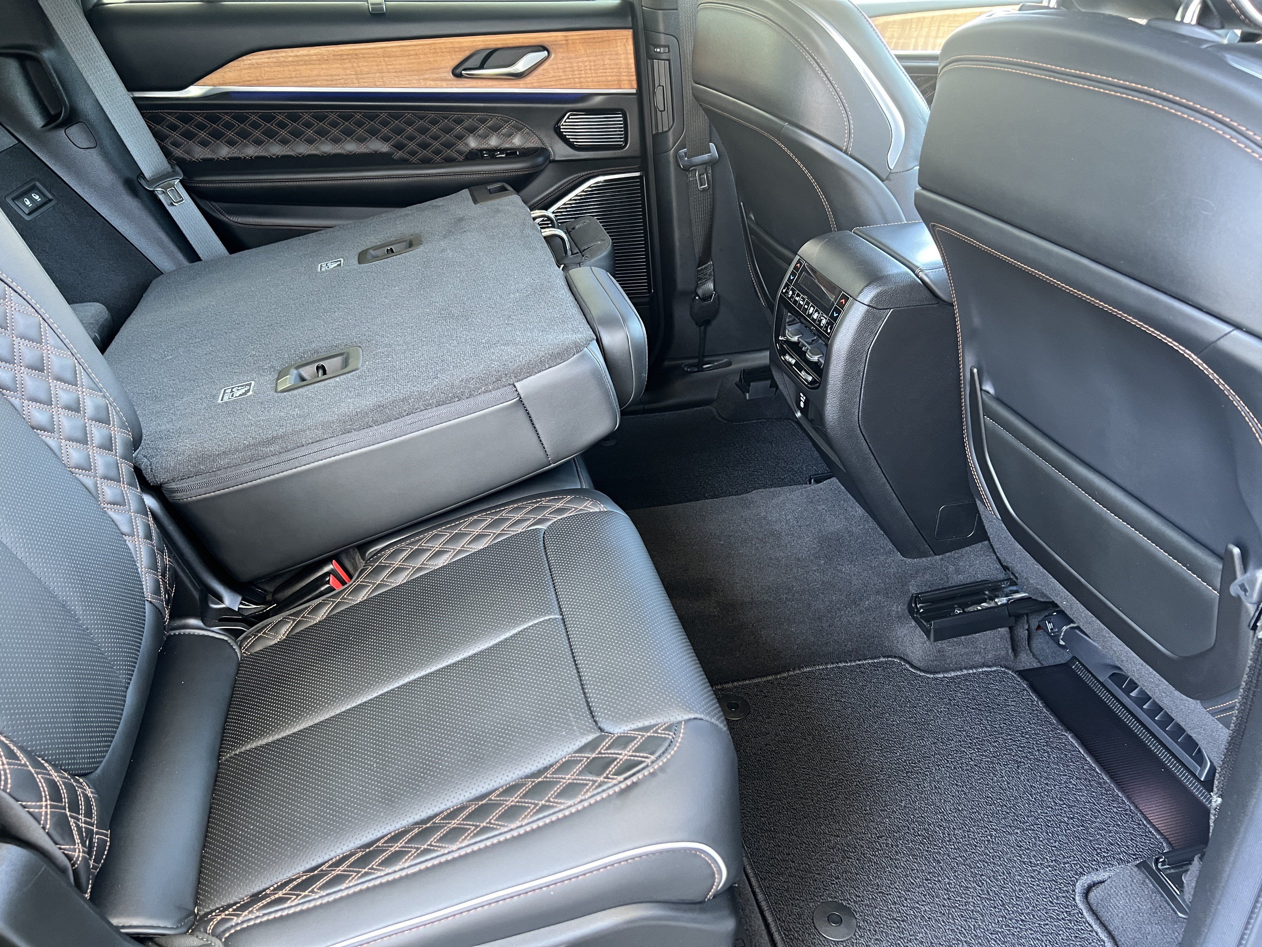 Used 2022 Jeep Grand Cherokee L Summit AWD/4WD image 25