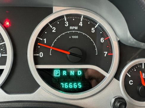 Used 2009 Jeep Wrangler Unlimited Rubicon w/ Dual Top Group image 25