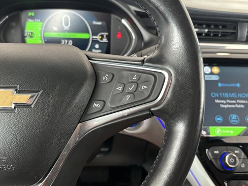 Used 2020 Chevrolet Bolt Premier w/ Infotainment Package FWD image 13