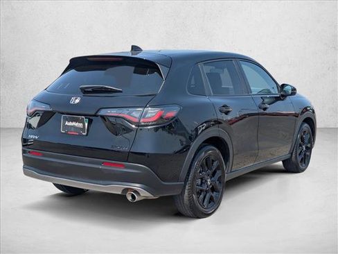 Used 2025 Honda HR-V Sport image 5