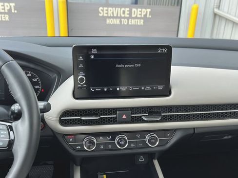 Used 2023 Honda HR-V EX-L image 29