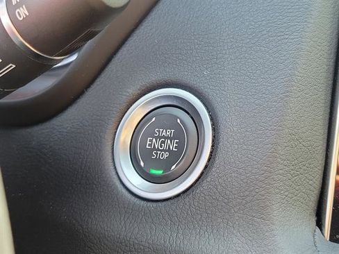 Certified 2023 Cadillac XT4 Premium Luxury image 57