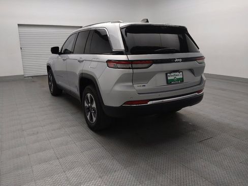 Used 2022 Jeep Grand Cherokee Limited 4xe w/ Luxury Tech Group II AWD/4WD image 5