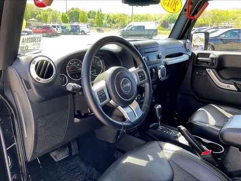 Used 2015 Jeep Wrangler Unlimited Sport AWD/4WD image 8