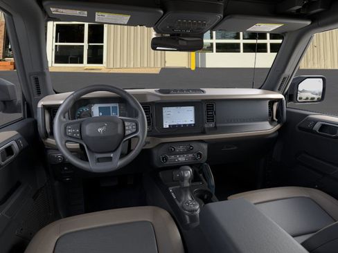 New 2023 Ford Bronco Wildtrak image 9