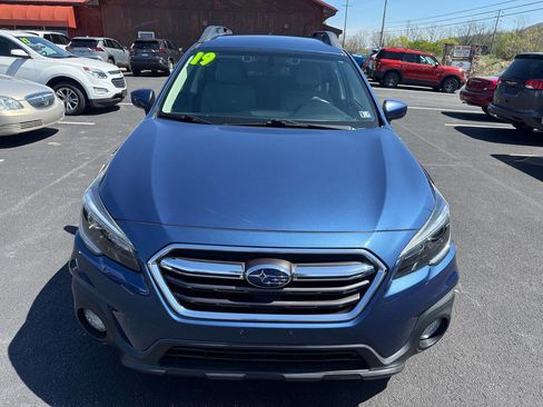 Used 2019 Subaru Outback 2.5i Premium AWD/4WD image 3