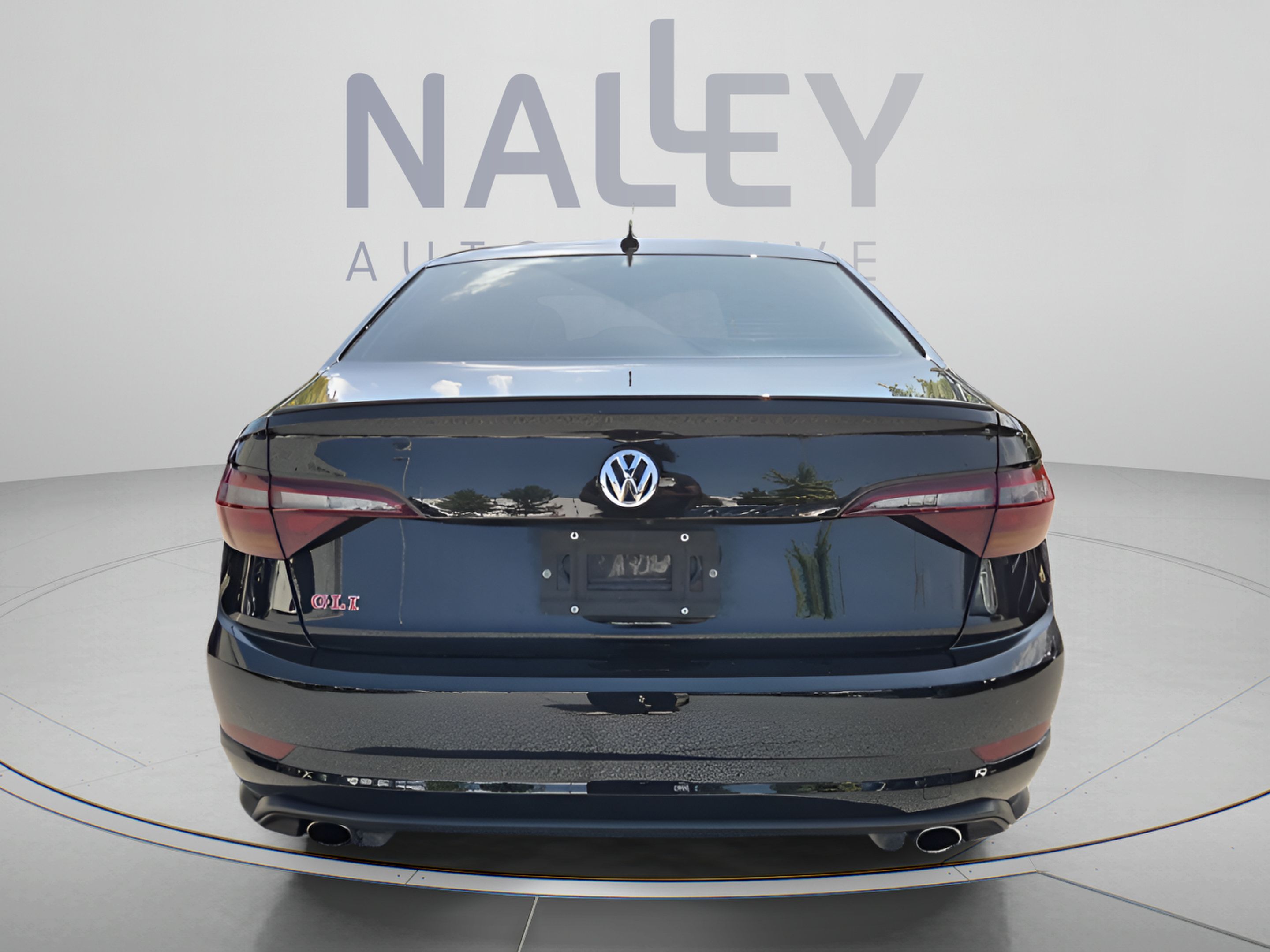 Used 2019 Volkswagen Jetta GLI FWD image 4